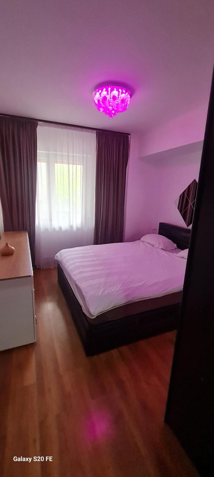 Apartament Regim Hotelier Elis Брашов Екстериор снимка