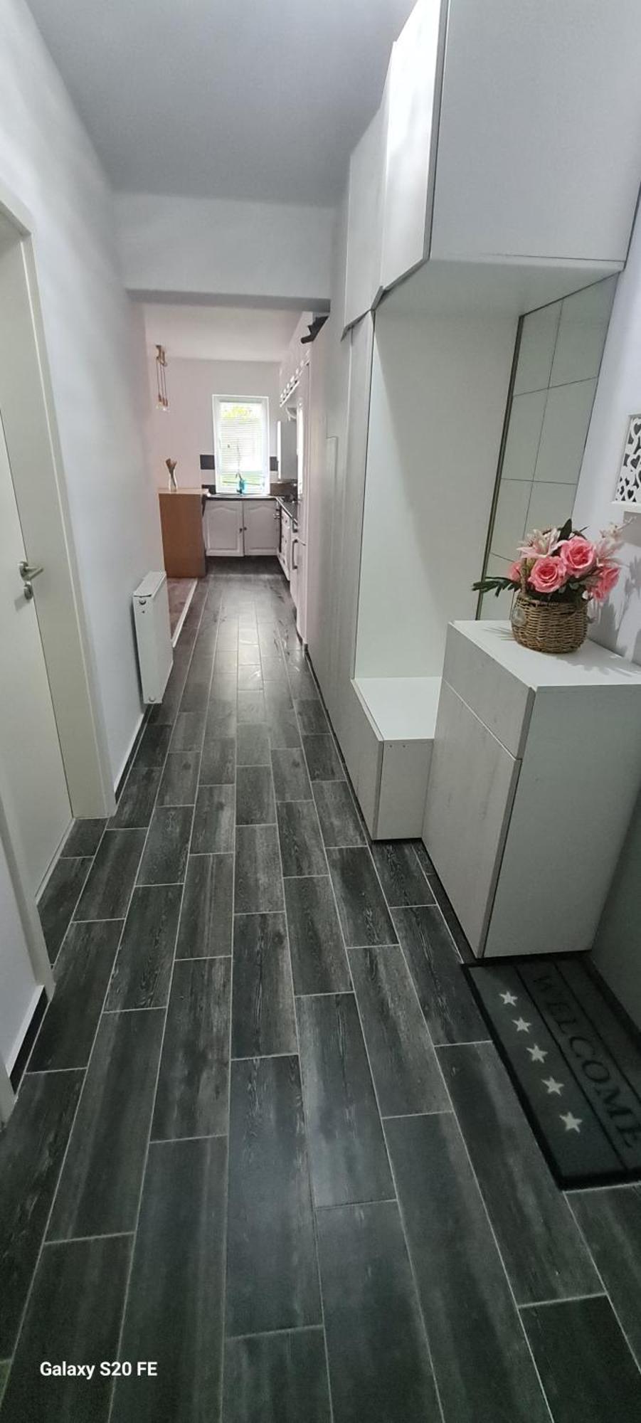 Apartament Regim Hotelier Elis Брашов Екстериор снимка